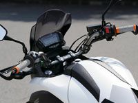 ホンダ NC750/700 ハンドル周り