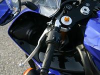 ヤマハ YZF-R6(YZF600) ハンドル周り