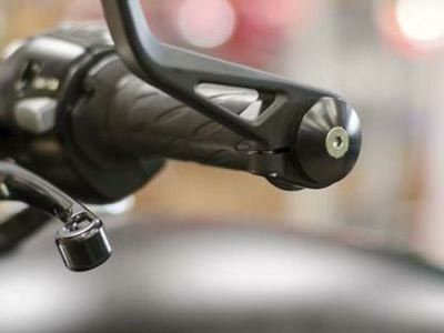 トライアンフ Daytona(デイトナ) ハンドル周り