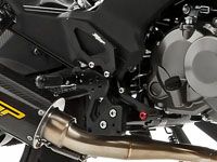 カワサキ Z125 フットパーツ