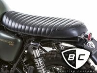 トライアンフ スクランブラー シート ブリティッシュカスタム