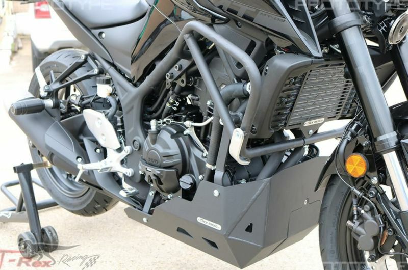 カワサキ Versys-X ボディパーツ