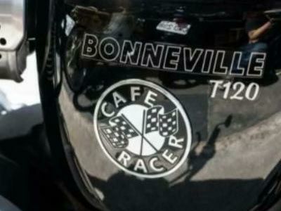 トライアンフ ストリートツイン カバー トリム