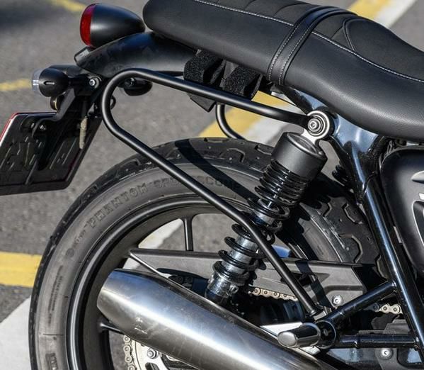 トライアンフ スクランブラー サイドバッグサポート