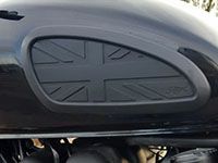 トライアンフ スラクストン タンクパッド＆キャップ