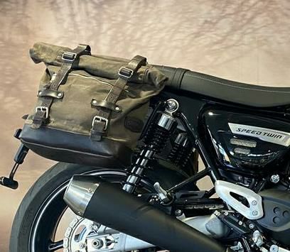 Triumph スピードツイン バッグ・キャリア