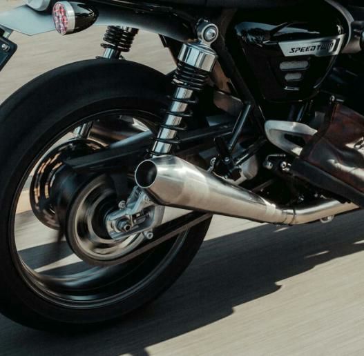 トライアンフ スピードツイン マフラー ブリティッシュカスタム