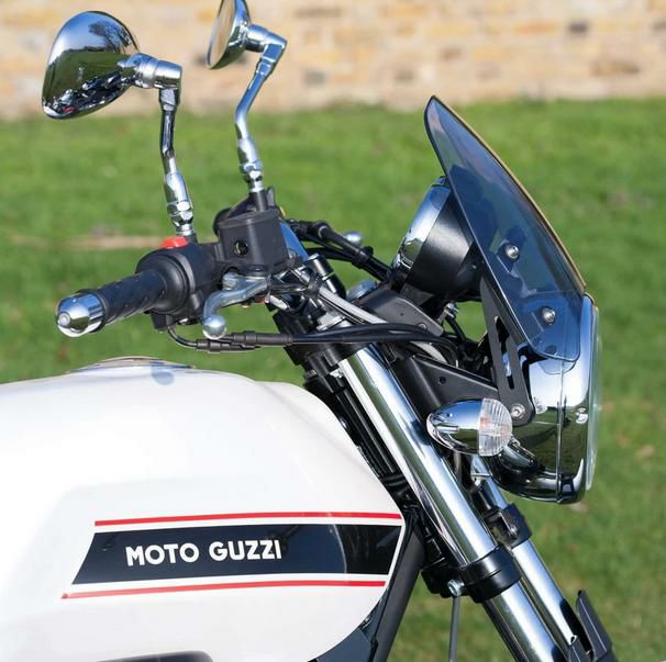 DART Pinhara ウインドシールド スクリーン MOTO GUZZI V7 III 17- ミッドナイト | バイクカスタムパーツ専門店  モトパーツ(MOTO PARTS)