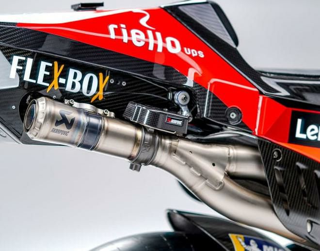 Akrapovic (アクラポヴィッチ) スリップオンマフラー・レース用
