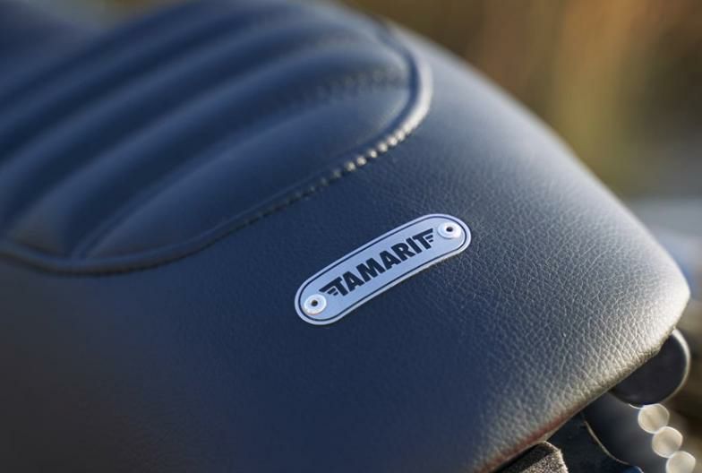 トライアンフ ボンネビル/Thruxton/Scrumbler シート Tamarit