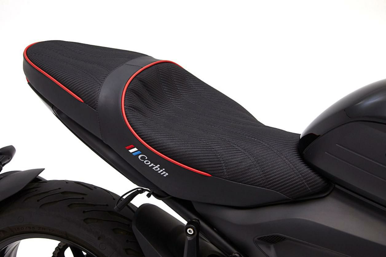 TRIUMPH トライデント660(トライデント660) シート