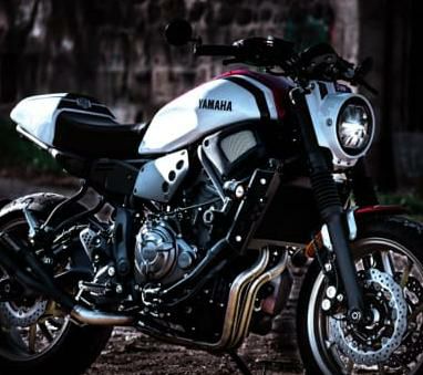 ヤマハ XSR900 2022- シートカウル ブラック S2コンセプト | バイク 