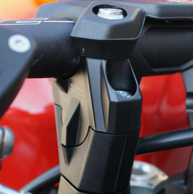 BMW S1000R ハンドルバー・ライザー