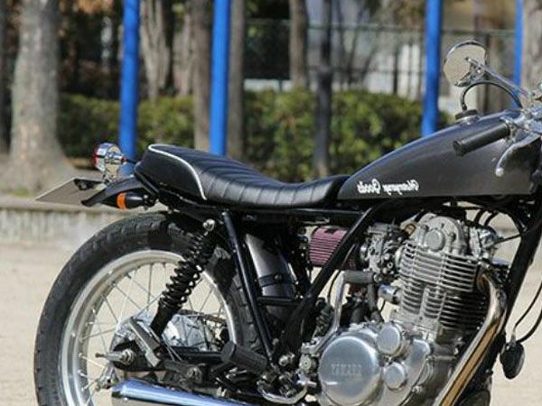 SR400 500(キャブ車)用カスタムシート - パーツ