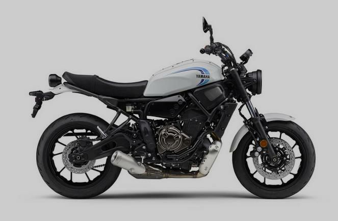 xsr700 HooBue カーボン　エアインテークカバー　タイラント　カウル ヤマハ XSR700 タイラント カーボン フロントフレーム/エア