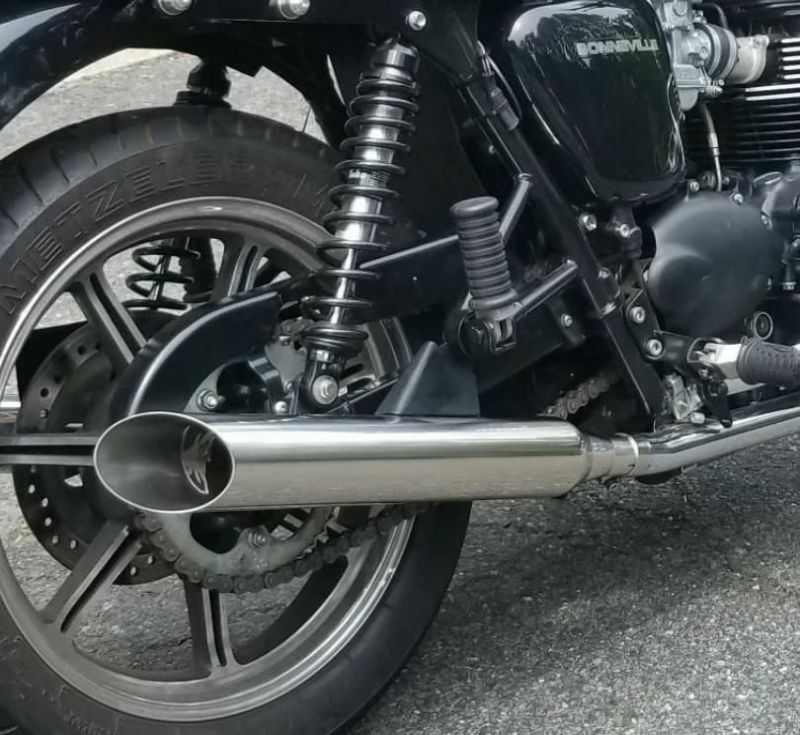 トライアンフ　ボンネビルT100 純正マフラー 2005年式　空冷キャブ車 空冷ボンネビル T100/スラクストン900 フルエキゾーストマフラー