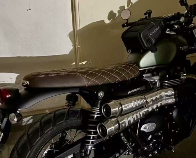 トライアンフ ボンネビル(Bonneville) T100&T120|Bonneville シート