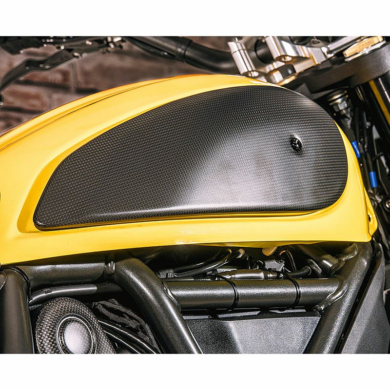 CNC Racingサイドカバーフューエルタンク カーボン ドカティスクランブラー ZA974Y-03