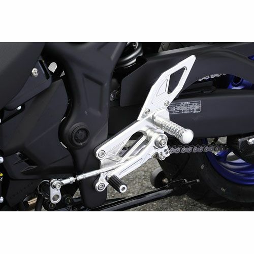 アグラス(AGRAS) バックステップ アルミ削り出し製 YZF-R6 (17 アグラス(AGRAS) バックステップ アルミ削り出し製 YZF-R6 (17