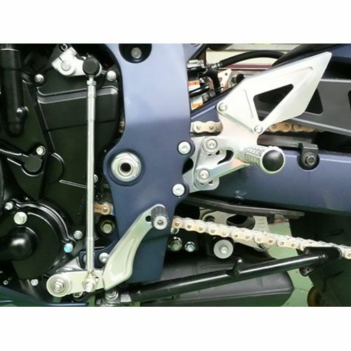 アグラス(AGRAS) バックステップ 4ポジション GSX-R600/750 11- 312-398-000 | バイクカスタムパーツ専門店  モトパーツ(MOTO PARTS)