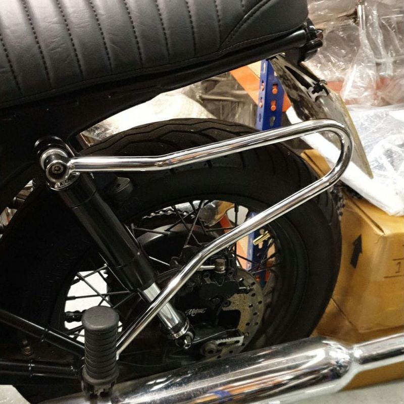 トライアンフ Thruxton(スラクストン)／R |サイドバッグサポート 
