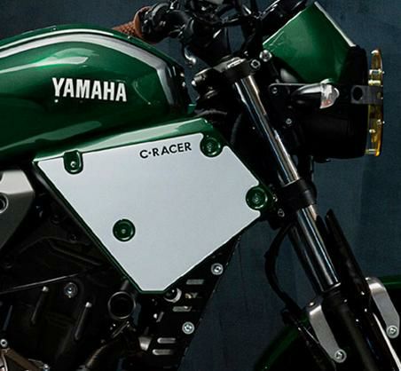 C-RACER フロントサイドカバー ゼッケンプレート XSR700 16- | バイク 