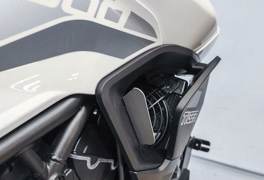 Free Spirits エアデフレクター ヒートガード TIGER 900 ブラック-04