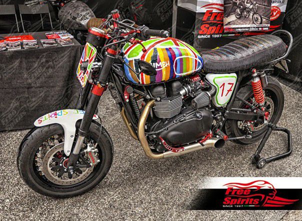 Free Spirits 12V USB チャージャー 2ポート付き レッド-03