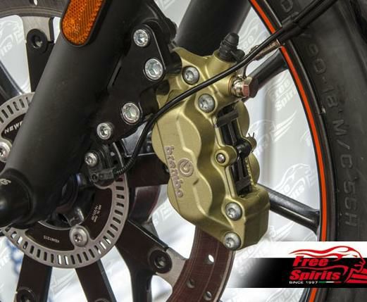 Free Spirits Brembo フロントキャリパー ディスクローター アップグレードキット-01