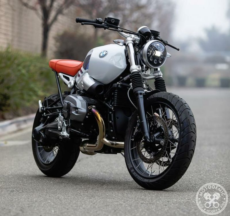 MOTODEMIC Adaptive LED ヘッドライト RnineT | バイクカスタムパーツ