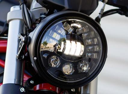 MOTODEMIC Adaptive LED ヘッドライト Monster 696/796/1100-01