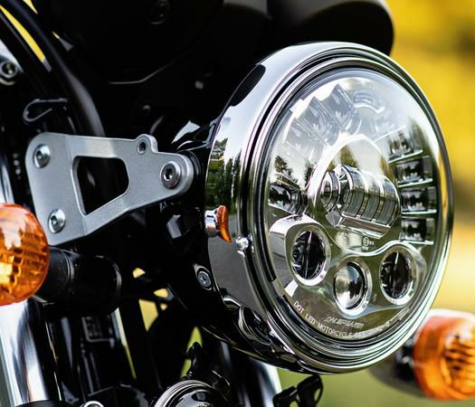 MOTODEMIC Adactive LED ヘッドライト CB1100 13-16 クローム MOTODEMIC Adactive LED ヘッドライト CB1100 13-16 クローム
