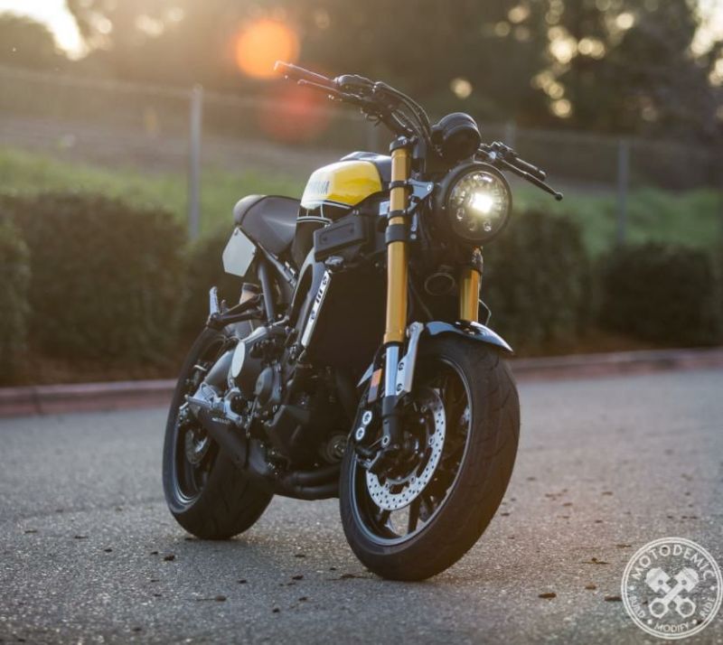 MOTODEMIC ７インチ Adaptive LEDヘッドライト ブラック ヤマハ XSR900