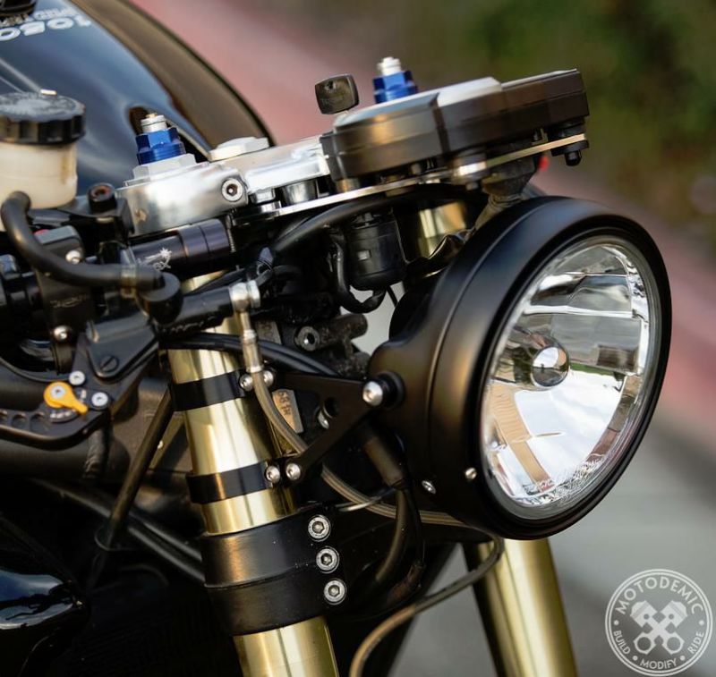 STREET TRIPLE、SPEED TRIPLE 多角形ライト用 ダブル STD-LED