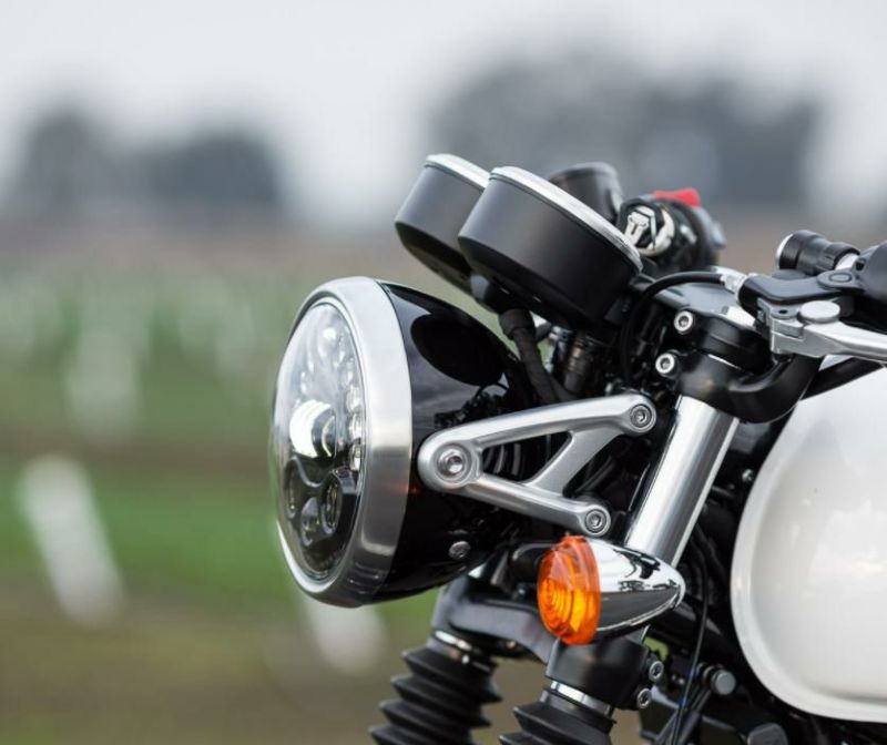 MOTODEMIC Adaptive LEDヘッドライト クローム Triumph Thruxton 1200