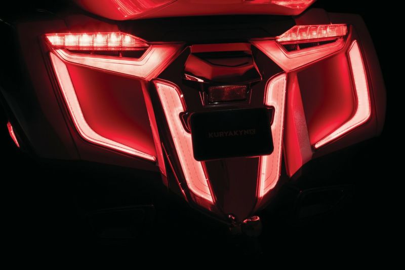 ゴールドウイング GL1800 18- Omni LED リアフェンダー カバー ストップランプu0026ウインカー クローム クリアキン |  バイクカスタムパーツ専門店 モトパーツ(MOTO PARTS)