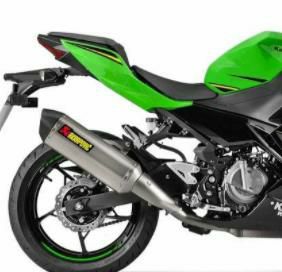 Akrapovic(アクラポヴィッチ) カーボン・スリップオン・マフラー Kawasaki Ninja 250,400,Z400-04