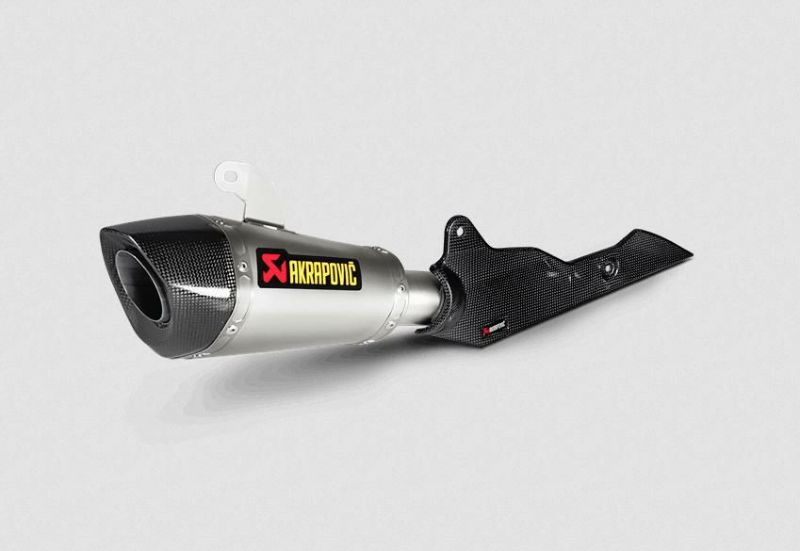 Akrapovic (アクラポヴィッチ) スリップオンマフラー・チタン・ECE規格