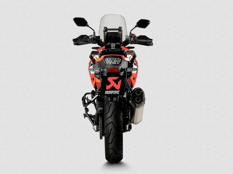 Akrapovic (アクラポヴィッチ) スリップオンマフラー・チタン・ECE規格・V-Strom1000・14-19-04