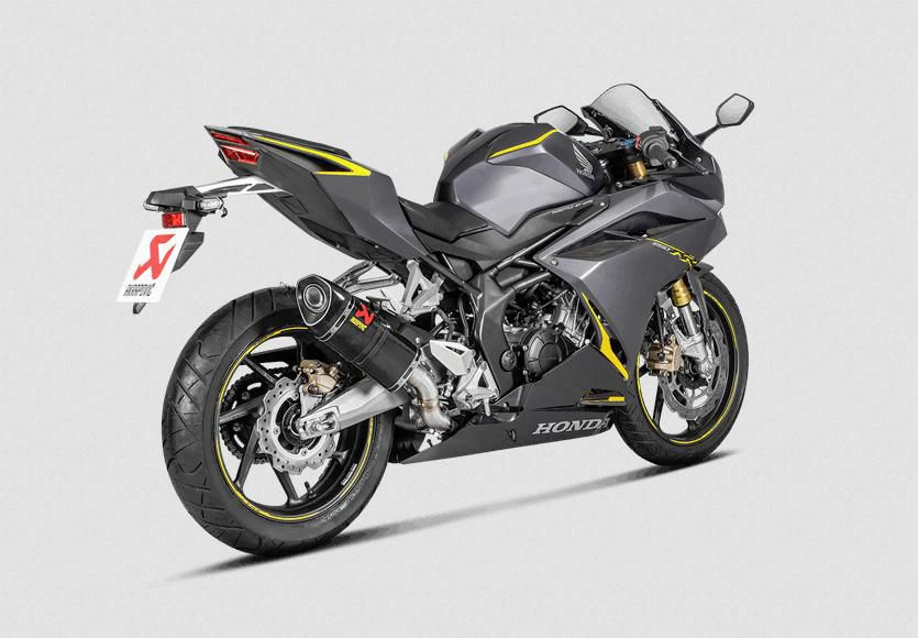 Akrapovic (アクラポヴィッチ) スリップオンマフラー・カーボン 