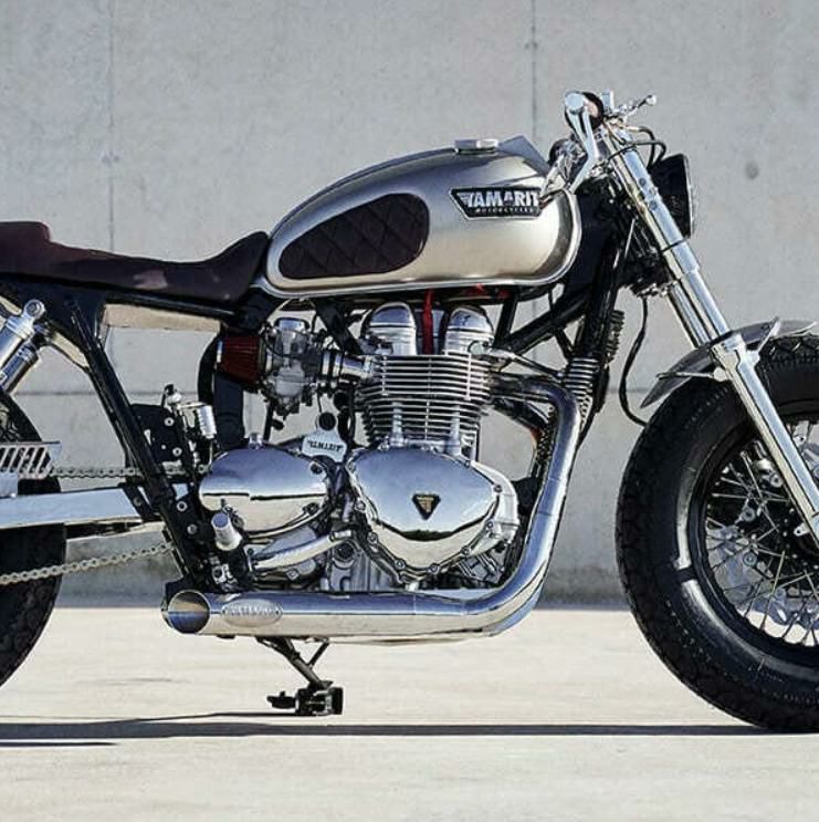 トライアンフ 空冷ボンネビル T100/SE/スピリット/スラクストン900