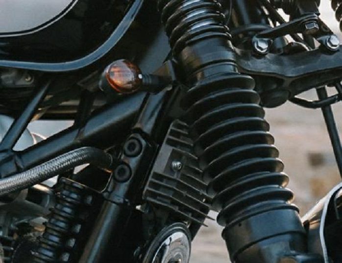 Tamarit タマリット レギュレーター ホーン 移設 ブラケット ステー トライアンフ-01