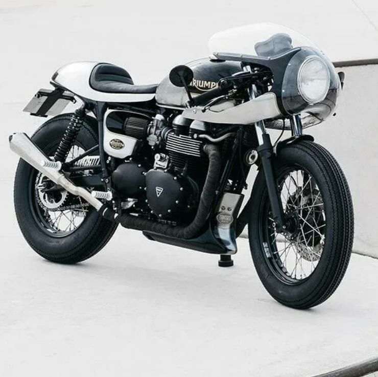 トライアンフ スラクストン900 ビキニカウル トライアンフ トライアンフ スラクストン900☆美車☆車検残(R9年
