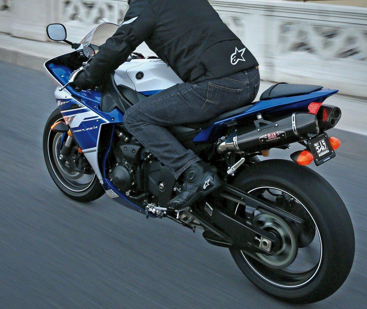 ヨシムラUSA TRC-D ストリート ステンレス カーボン スリップオン 