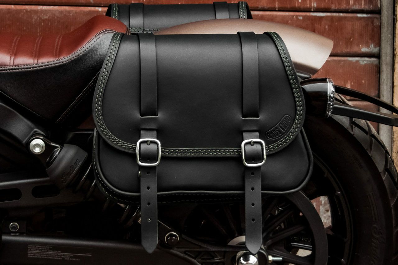 エンズクォイオ(Endscuoio) Cherokee レザーサイドバッグ ブラック 左側 Indian Scout Bobber インディアン-01