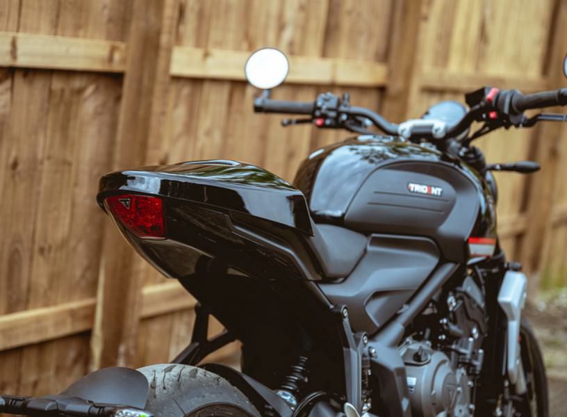 POWERBRONZE シートカウル/ハンプカバー  トライアンフ TRIDENT660/トライデント660 21--04