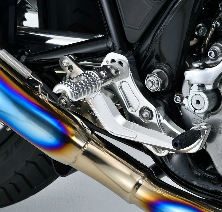 sr400 バックステップ over racing - ステップ・ペダル