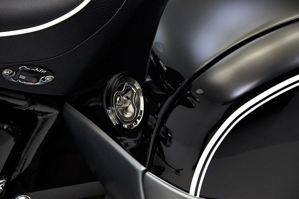 Corbin サドルバッグ/サイドバッグ BMW R18-15