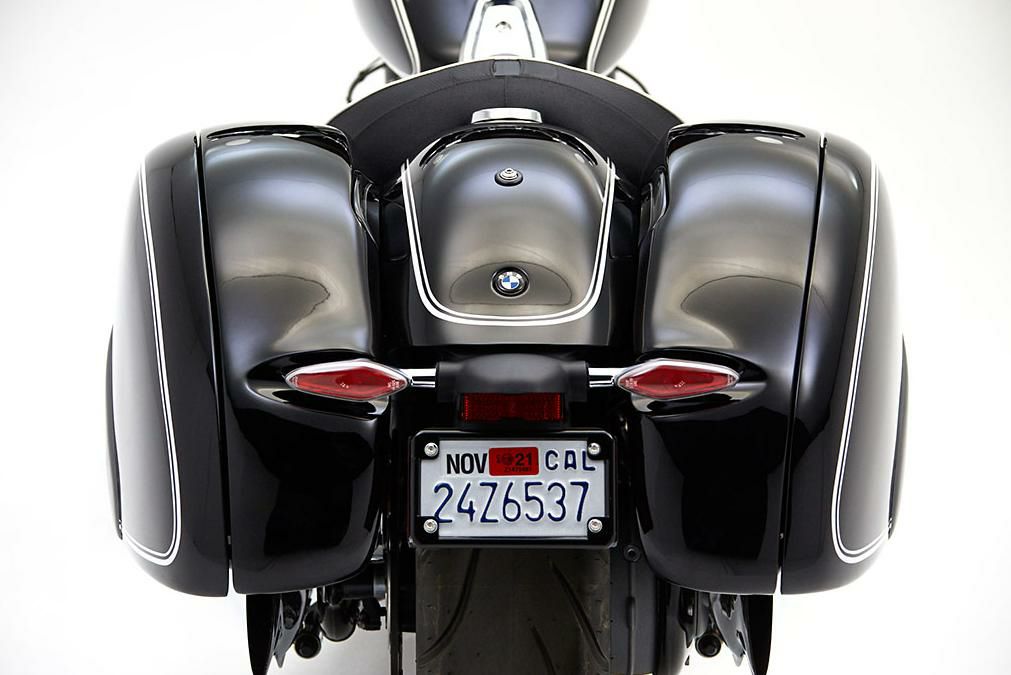Corbin サドルバッグ/サイドバッグ BMW R18 ピンストライプ有-10