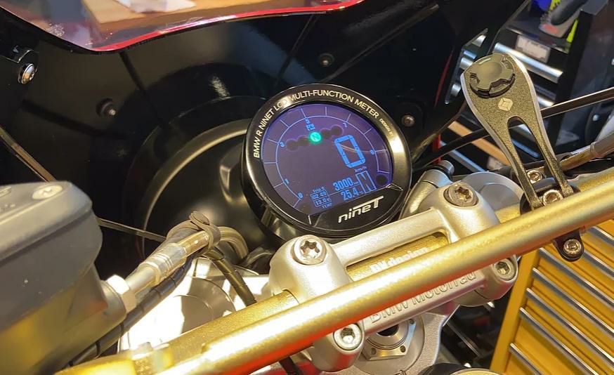 nineT 融かし スピードメーター・プラス バンザイ・モーター・ワークス